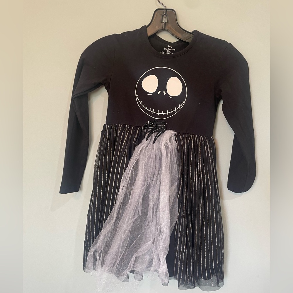 Size 6x , nightmare before Christmas dress for girls